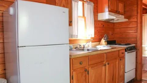 RIVER LOFT CABIN — image 10 of 10