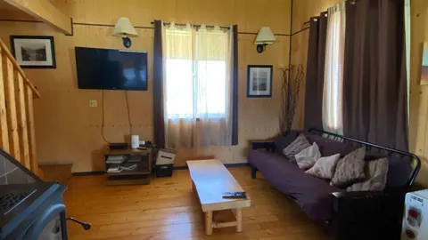 Premium All-Season Cabin — image 12 of 12