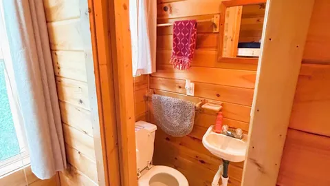 Cozy Cabin — image 2 of 9