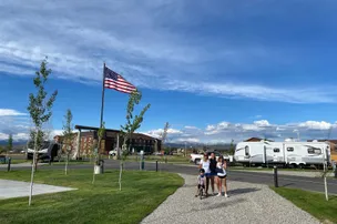 Yellowstone Trail RV Park – photo 3