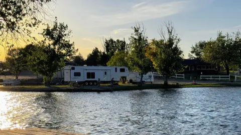 Group Waterfront Site/ The Point — image 2 of 2