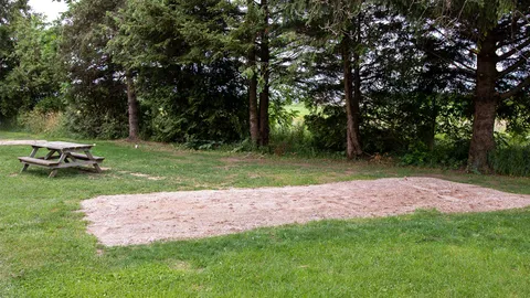 Standard Bud Full Hookup RV Site — image 2 of 2