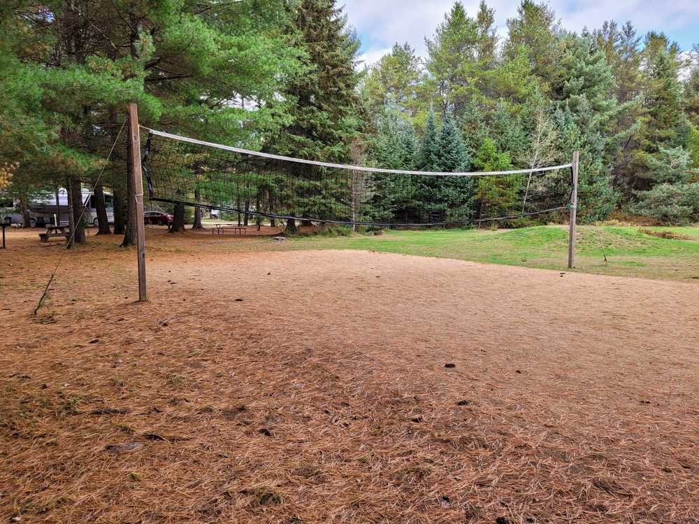 Algonquin Pines Campground, Dwight, Ontario - Photo 5