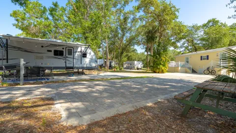 Standard Back-In RV Site — image 3 of 3