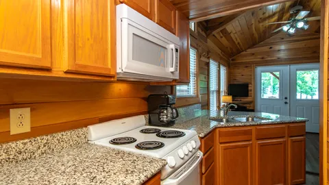 Queen Cabin W/O Loft — image 2 of 5