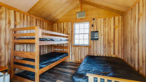 Primitive Mtn VIew Cabin Full & Twin/Twin — image 2 of 3