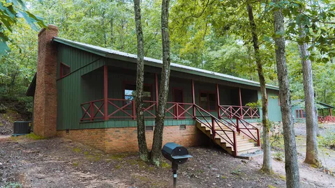 Luckadoo Lodge — image 1 of 15