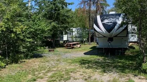 DELUXE FULL HOOKUP RV SITE — image 1 of 1