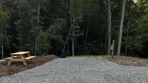 30/50 Amp Mid-Size Hook-Up RV Site — image 1 of 1