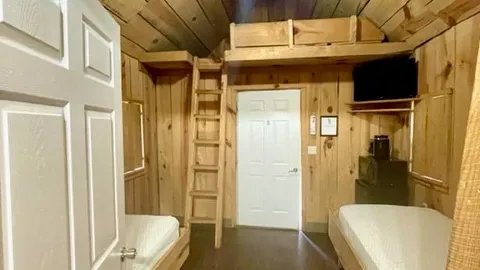 Cindy Bear™ Cabin — image 2 of 4