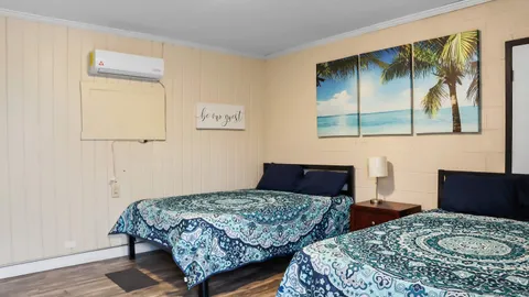 Double Bed w/ Bath — image 2 of 10