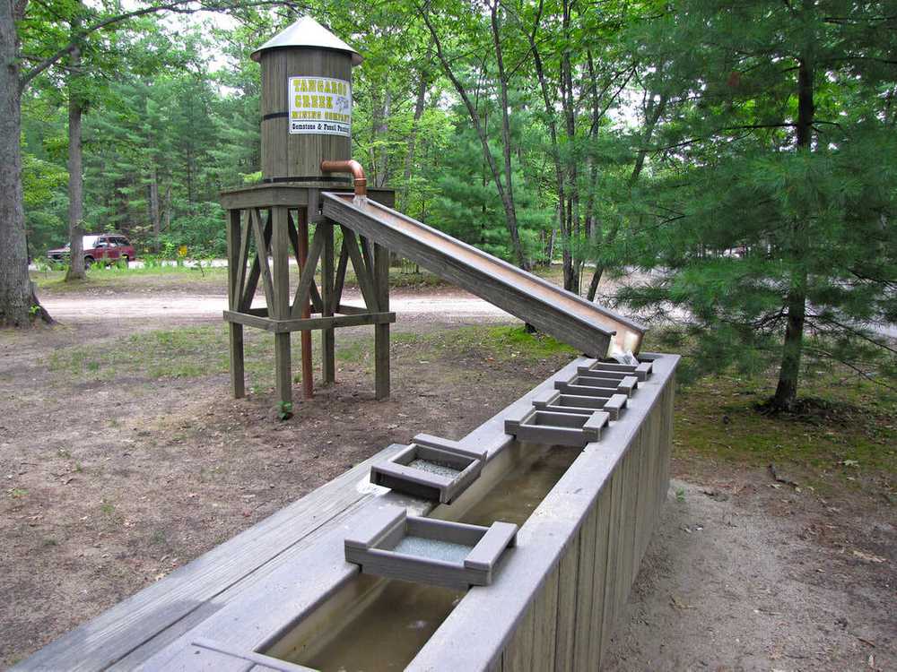 Higgins Lake Campground - Photo 3