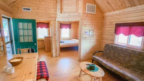 Deluxe Cabin — image 9 of 9