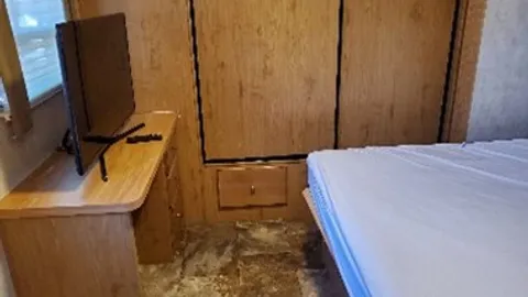 4 Person Rental Trailer — image 2 of 10