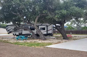 Coastal Cowboy RV Park Fulton – photo 2