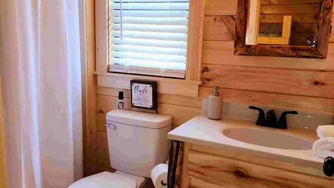 Deluxe Lodge with Loft — image 2 of 21