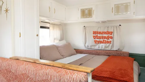 Vintage RV — image 2 of 11