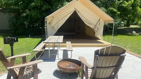 Glamping Tent — image 2 of 8