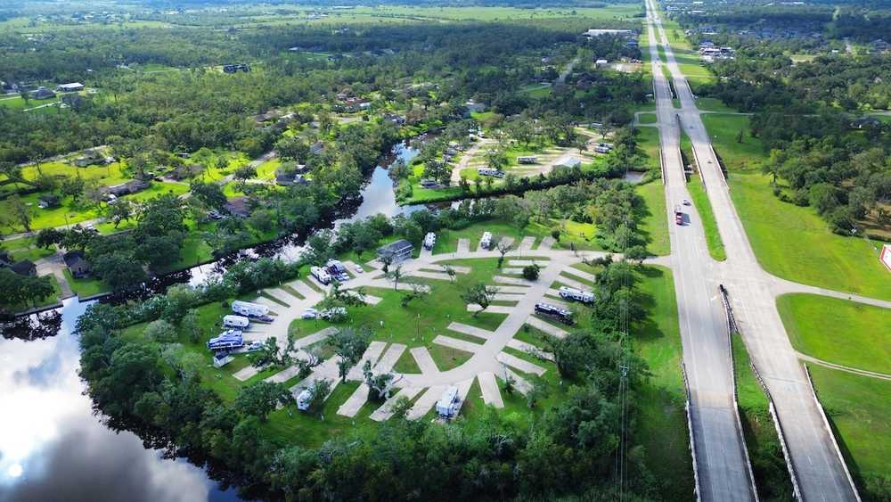 Bayou Oaks RV Park - Photo 2