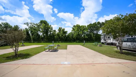 Back-In Premium RV Site — image 1 of 3