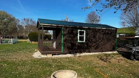 1/2 Bath Cabin With Kitchenette — image 1 of 5