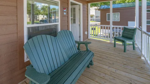 Deluxe Cottage — image 13 of 13