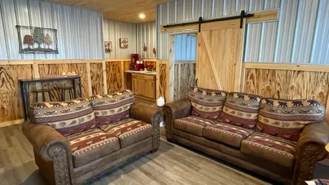 King Suite — image 2 of 5
