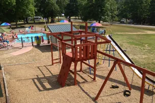 Majestic Oaks Campground – photo 4