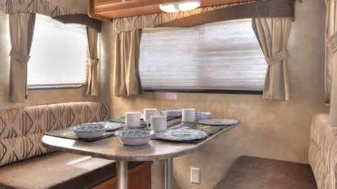 RV Rentals - RV 25 Fishin' Bear — image 10 of 10