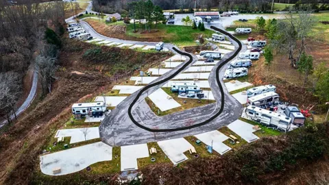 FHU Pull-Thru RV Site — image 2 of 8
