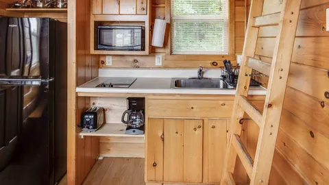 Cottage with Loft — image 2 of 6