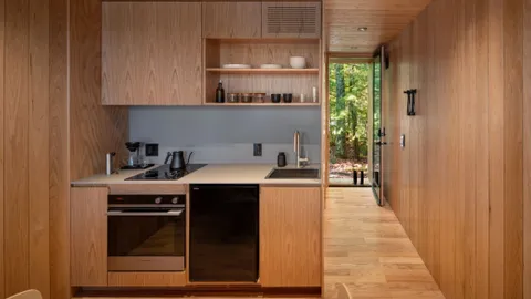 Riverside Cabin — image 4 of 4