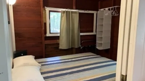 Davis 2 BR Cottage — image 2 of 7