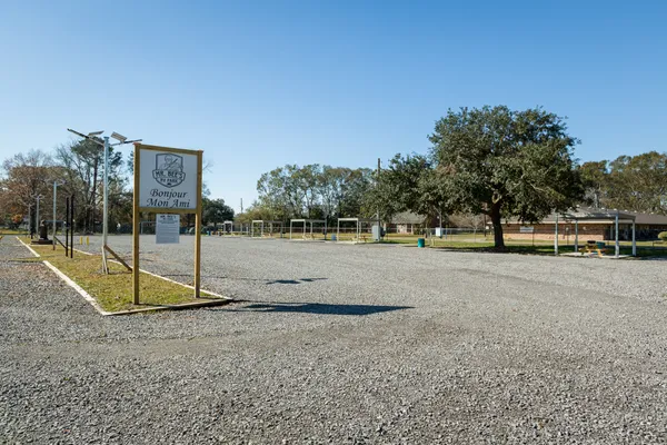 Mr. Bee's RV Park – photo 1