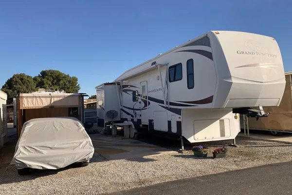 Buckeye Trails RV Resort (Age Restricted 55+) – photo 1