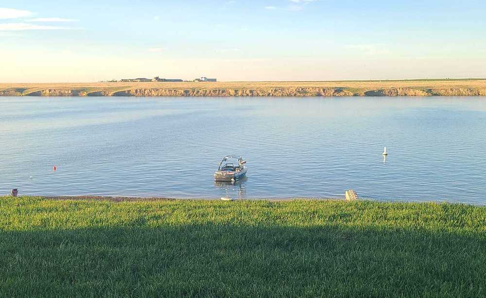 Stafford Lake Resort, Barnwell, Alberta - Photo 2