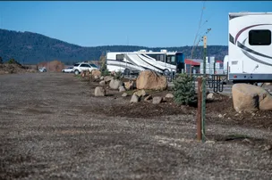 Henry's Fork RV Park – photo 4