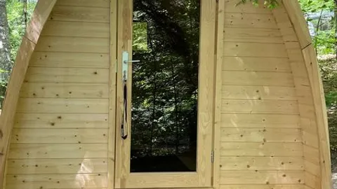 Pod — image 1 of 1