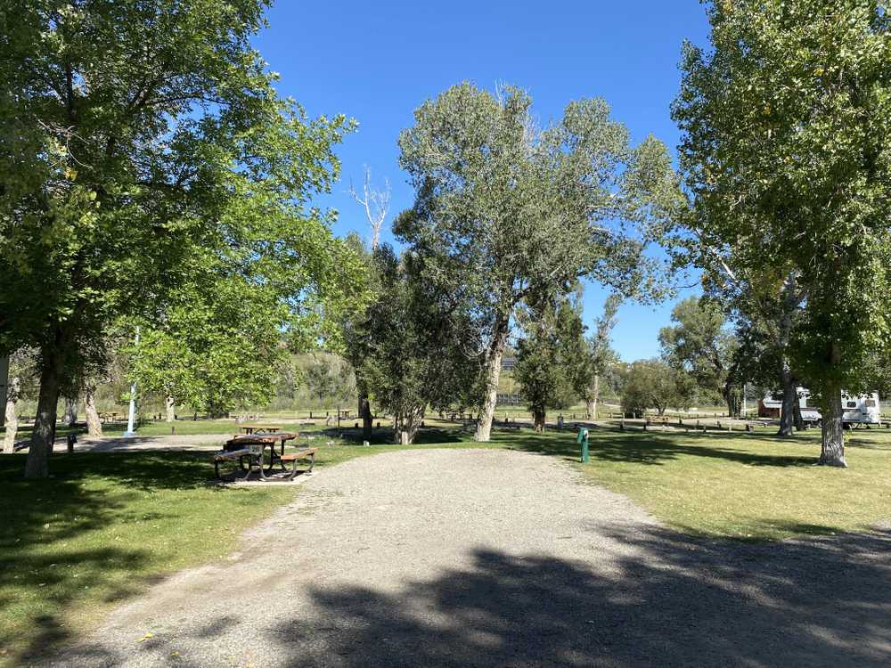 Lee Creek Campground, Cardston, Alberta - Photo 3
