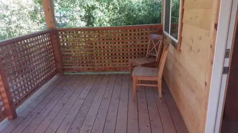 Deluxe Cabin — image 10 of 10