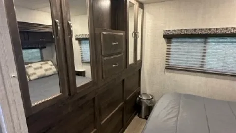 RV Rental - C7 — image 2 of 17