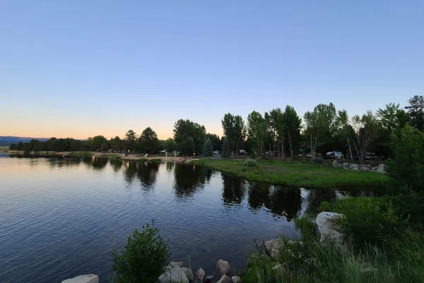 Water's Edge RV Park – photo 1