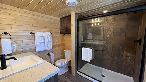 Boo Boo Bear™ Elite Cabin with Hot tub — image 2 of 11