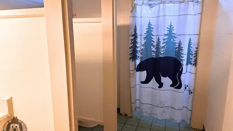 WOODSLODGE (SLEEPS 12) — image 2 of 18