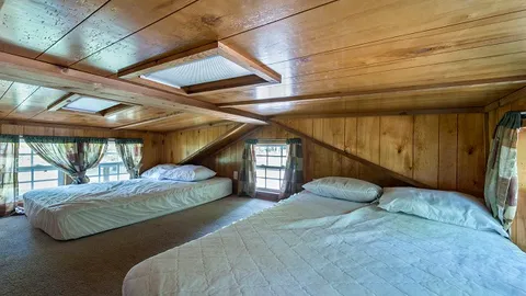 Ranger Smith™ Cabin — image 2 of 7