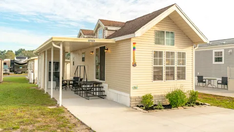 Standard Rental 2 Bedroom — image 1 of 11