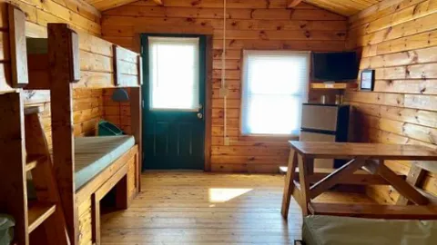 Cabin — image 5 of 5