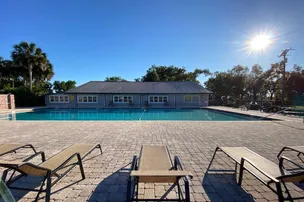 Lake Oklawaha Resort – photo 4