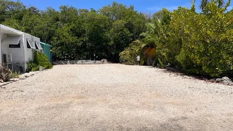 RV Non Water Front Back-in — image 2 of 18