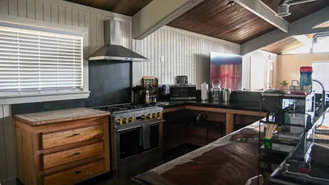 Chalet — image 11 of 11